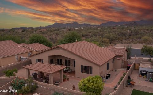 3454 Harcan Mine Pl, Tucson, AZ 85745-4127