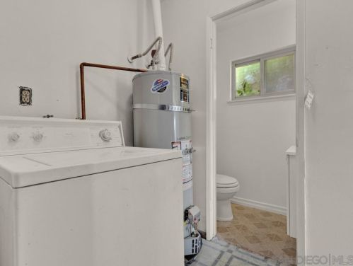 2771 Beatrice St, San Diego CA 92139-2442 exterior