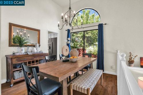 2563 Holly View Ct, Pacheco CA  94553-3457 exterior