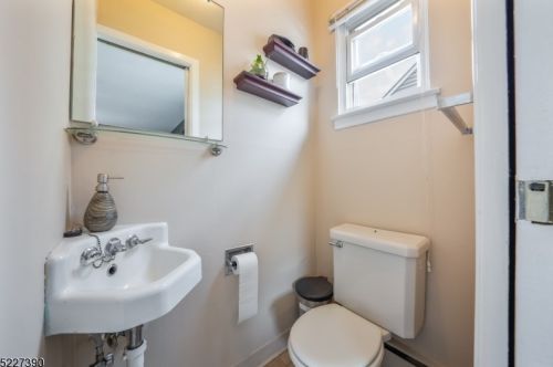 43 Glenwood Ter, Perth Amboy NJ  08863-1329 exterior