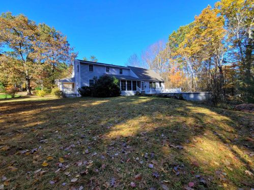 49 Walker Rd, Danville NH  03819-5105 exterior