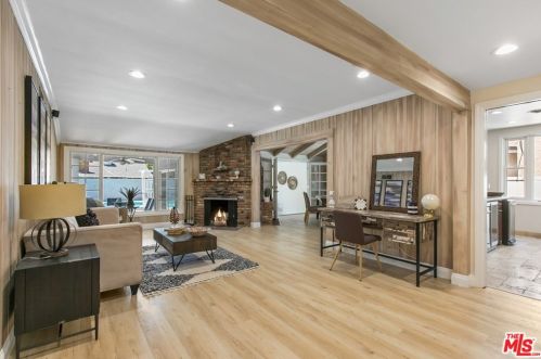 5655 Radford Ave, North Hollywood, CA 91607-1814