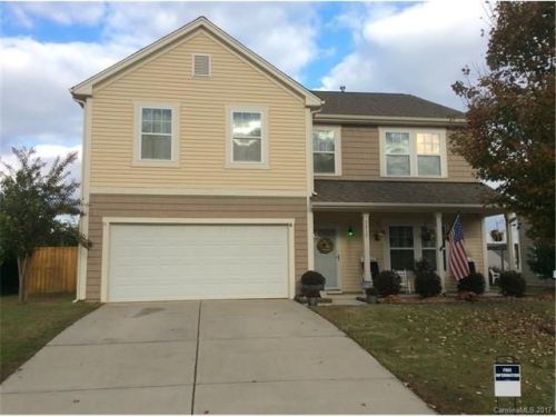 1813 Tradd Ave, Lake Wylie, SC 29710-8131