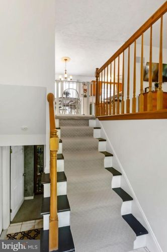 65 Woodland Dr, Shrewsbury PA  17361-1233 exterior