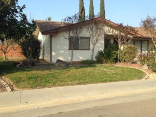 501 Davis Dr, London, CA 93618-3071
