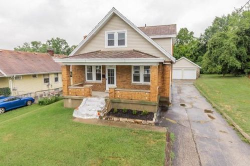 3885 Church Ln, Cincinnati, OH 45211-4414