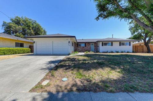 855 B St, Liberty Farms CA  95620-3311 exterior