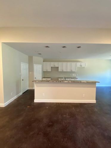 205 7th St, Morgans Point, TX 77571-4923