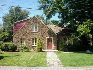 809 William Penn Ct, Pittsburgh, PA 15221-2513