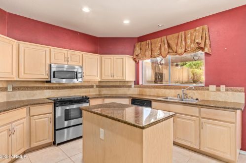 5821 Cielo Grande, Glendale AZ 85310-3511 exterior