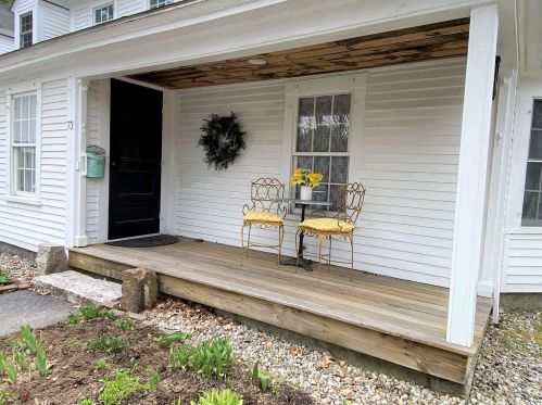 73 Main St, Hopkinton NH  03229-3003 exterior