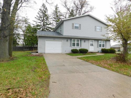 1514 Beech Tree Dr, Green Bay, WI 54304-1785