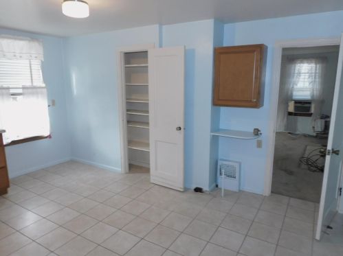 900 Enright Ave, Cincinnati OH 45205-1703 exterior