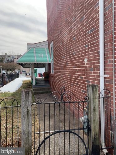 32 Elm St, Norristown, PA 19401-3814
