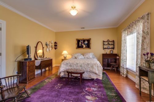 1410 Wolver Hollow Rd, Muttontown NY  11771-4306 exterior