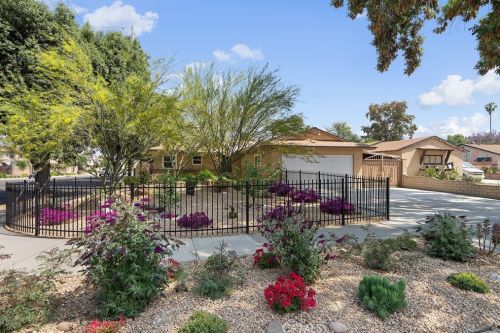 8304 Camelia Dr, Riverside, CA 92504-2413