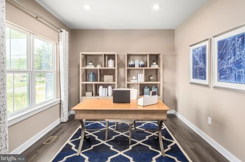 40 Winifred Dr, Hanover, PA 17331