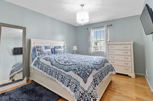 7 Woodfield Dr, Washingtonville NY  10992-1149 exterior