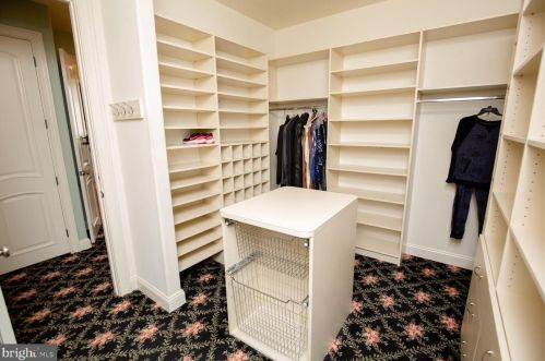 108 Gift Cir, Prospectville PA 19002-2732 exterior