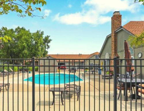 5729 Willow Lake Dr, Darbydale, OH 43123-8839