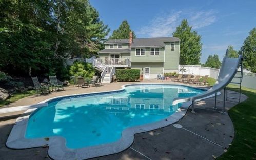 12 Anthony Ln, Danvers MA  01923-2261 exterior