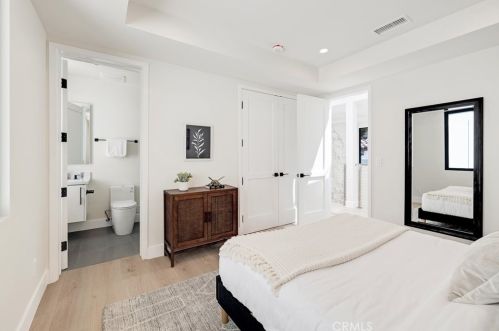 1813 Walnut Ave, Manhattan Beach CA  90266-5018 exterior