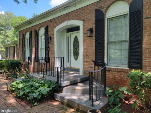 13501 Highland Farms Ct, Nokesville VA  20181-2811 exterior