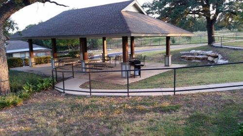 1003 9th St, Morgans Point TX  76513-3253 exterior