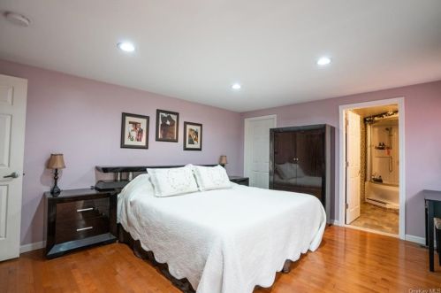 31 Brookside Ave, Tompkins Corners NY  10579-1306 exterior