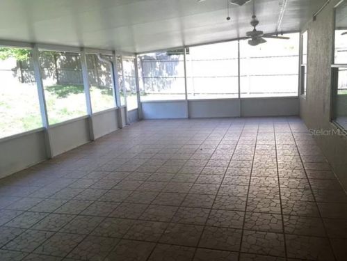 526 Gainsboro St, Deltona FL  32725-3275 exterior