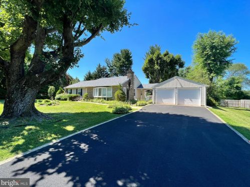 1080 Byberry Rd, Huntingdon Valley PA  19006-3815 exterior