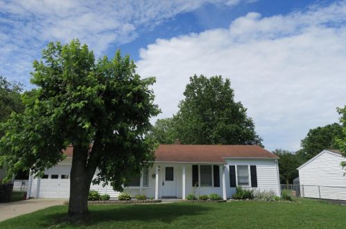 135 Flintstone Dr, New Haven, OH 45030-1412