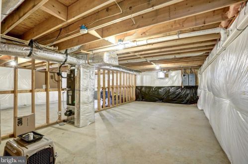 11734 Armistead Filler Ln, Lovettsville VA  20180-1915 exterior