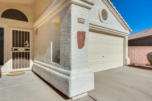14020 Windsong Trl, Sun City, AZ 85374-3842