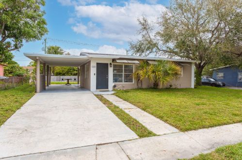 1331 Lee St, Delray Beach, FL 33444-1668