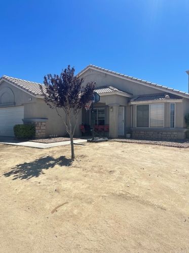 14831 Elata Dr, Victorville, CA 92394-5592