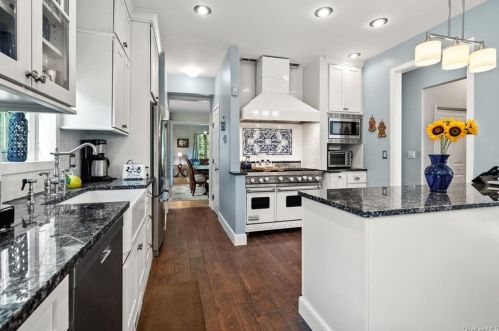 26 Millers Ln, Warwick, NY 10990-2834