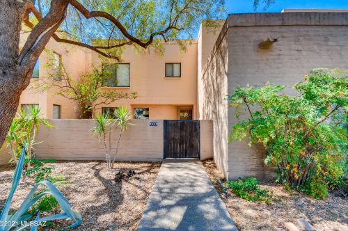 2882 Sierra Vista Rd, Tucson, AZ 85716-0902