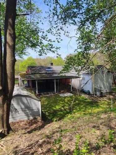 465 Torwood Ln, Pittsburgh, PA 15236-4251