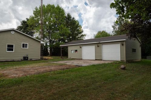 122 Plummer St, Francesville, IN 47946-4500