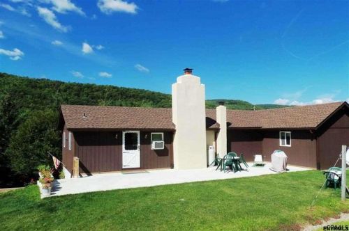 1086 State Route 145, Middleburg, NY 12122-4411