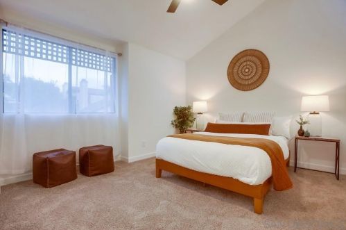 6226 Caminito Del Oeste, San Diego CA  92111-6829 exterior