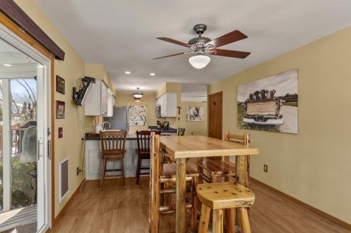 1605 Tarragon Dr, Madison WI  53716-1858 exterior