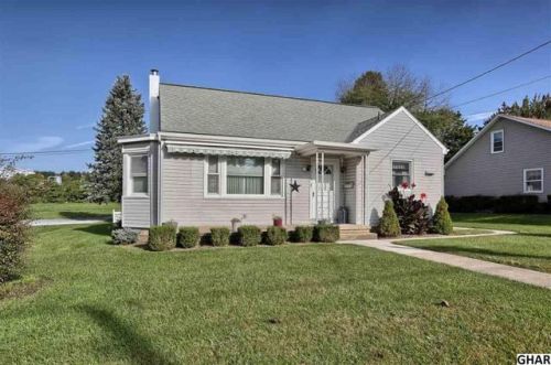 525 Derry Rd, Swatara, PA 17033-2716