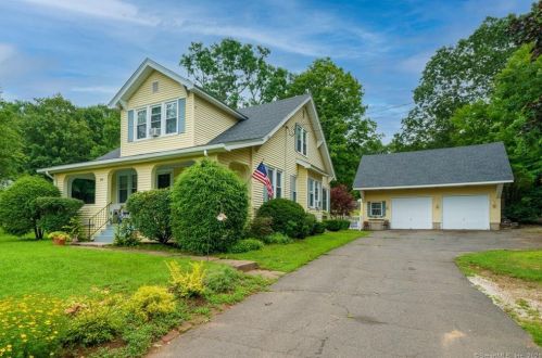 694 Rye St, Wapping, CT 06074-1230