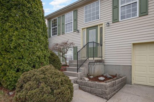 10374 Remy Ln, Florence, KY 41042-3679