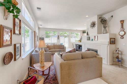 6511 Pine Valley Dr, Santa Rosa, CA 95409-5888