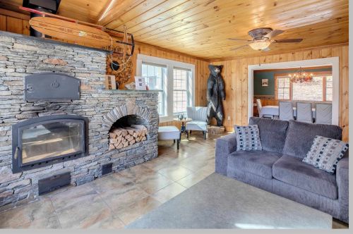 121 Eastern Corner Rd, Ellsworth NH  03223-5403 exterior