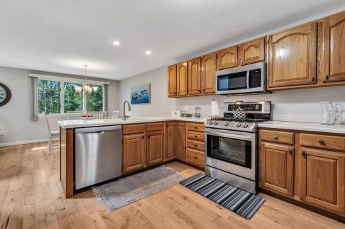 51 Portside Dr, Mashpee MA 02649-2851 exterior