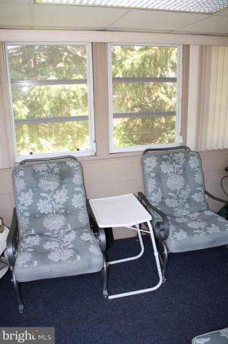 282 Cres Dr, Swatara PA  17033-2335 exterior